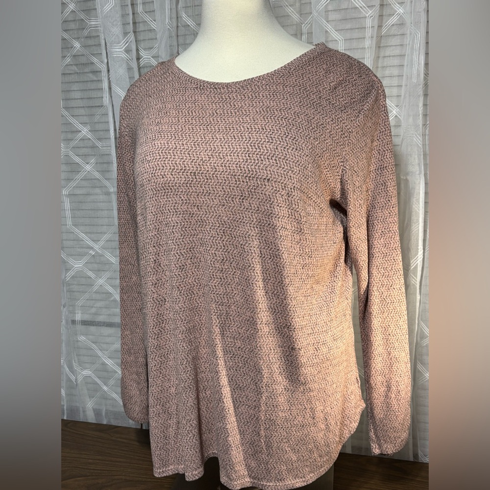 Alyx light weight women’s sweater 2XL unique button up the back 30”L 25” p2p